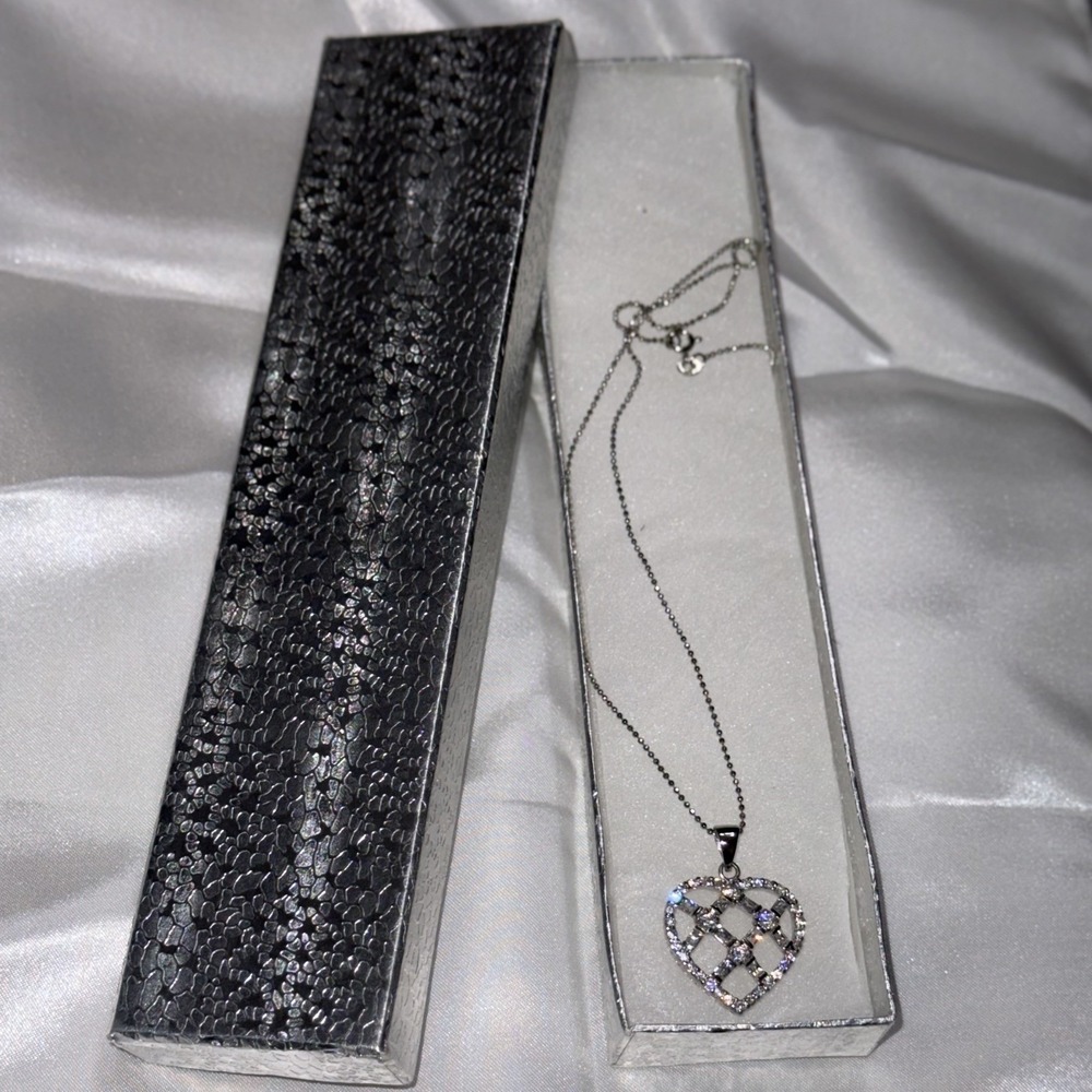 Criss Cross Heart Pendant Necklace • Sterling Silver 925 • Rhinestone‎ • 7.1g